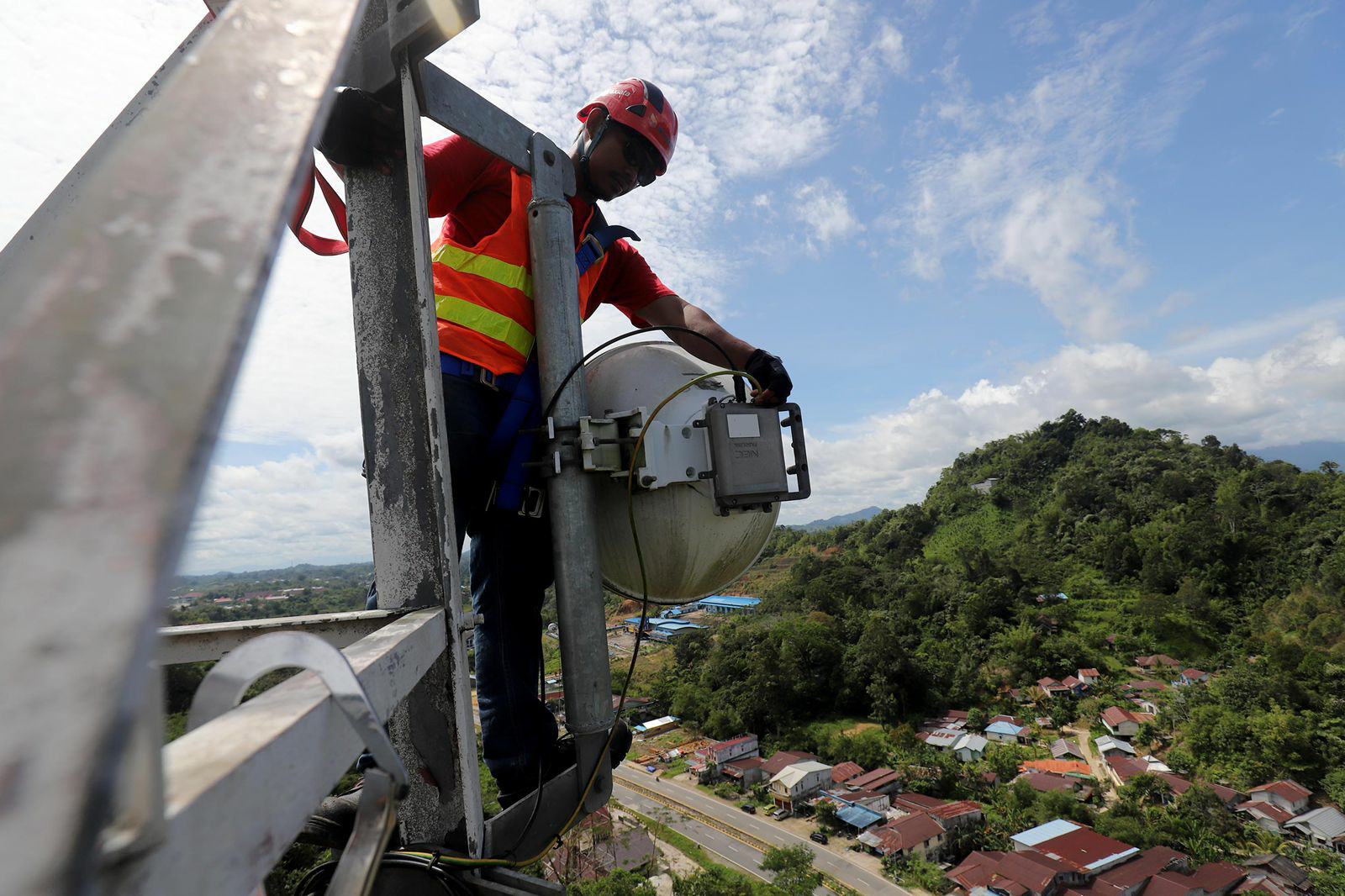 Jaringan Data XL Axiata di Perbatasan Negara